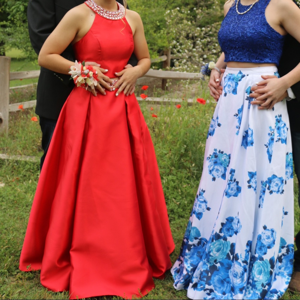 “Bee darlin” size 5/6 red prom dress 2 piece
